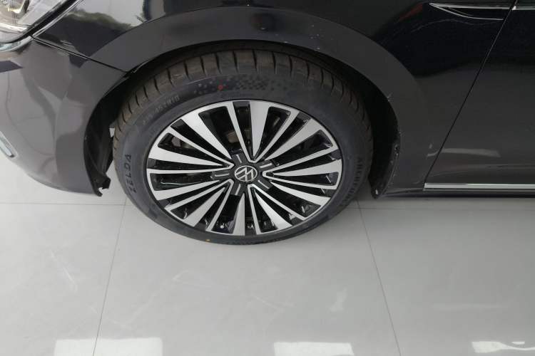 Used Volkswagen Passat 2020 330TSI Luxury Edition China VI
