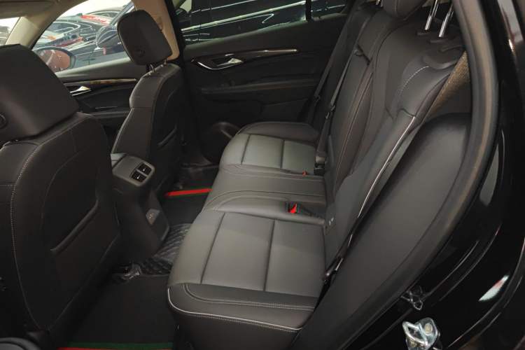 Used Buick Envision 2022 Encore Plus 652T Five-Seat Luxury Model