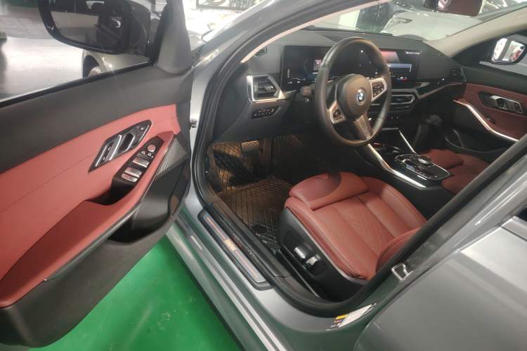 Used BMW i3 2022 eDrive 35 L