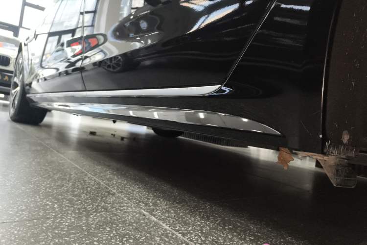 Used Jaguar XFL 2023 XFL 2.0T P250 Two-Wheel-Drive Elite Sport Edition
