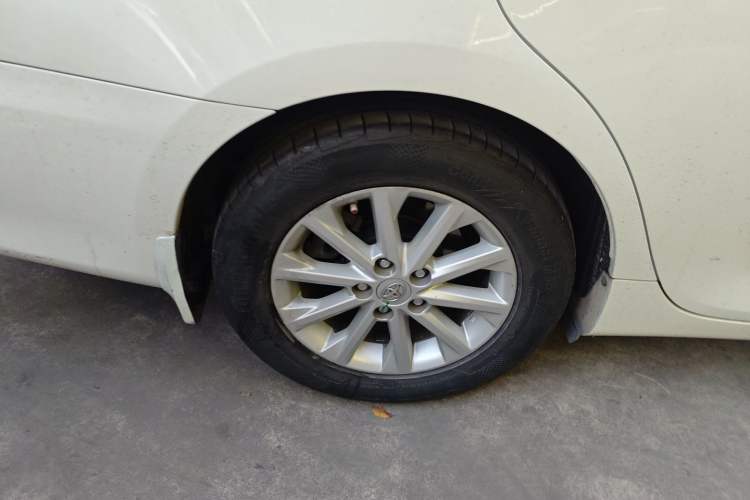 Used Toyota Camry 2015 Dual-Engine 2.5 HG Luxury Navigation Edition
