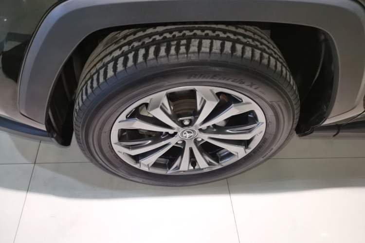 Used Toyota RAV4 2023 2.0L CVT Two-Wheel Drive Fashion Plus Edition
