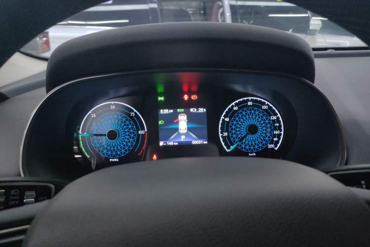 Used Hongqi E-QM5 2022 431 km Charge & Enjoy Edition