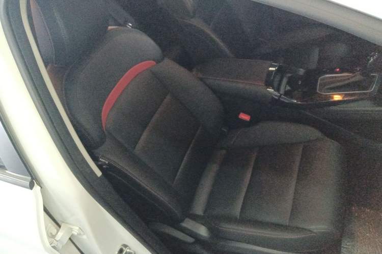 Used MG 5 2022 180 DVVT CVT Youth Luxury Edition
