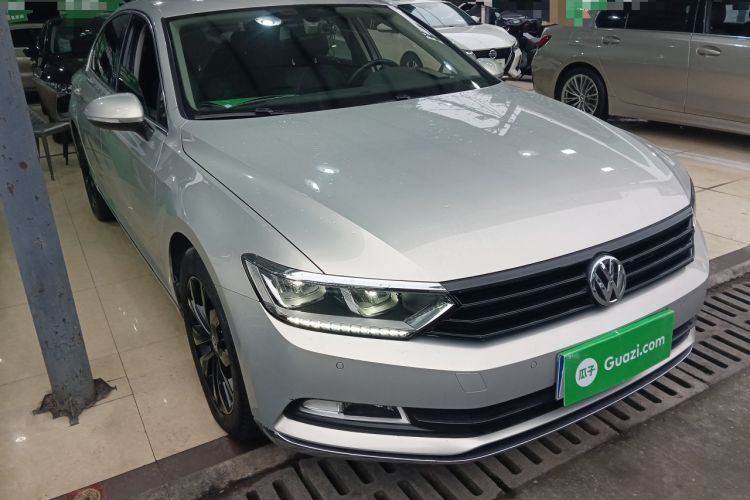 Used Volkswagen Magotan 2017 330TSI DSG Luxury Model
