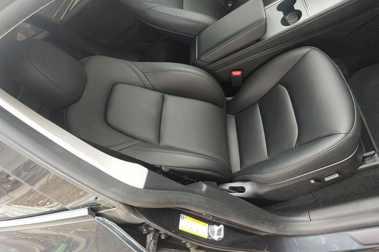 Used Tesla Model Y 2024 Rear-Wheel-Drive Version
