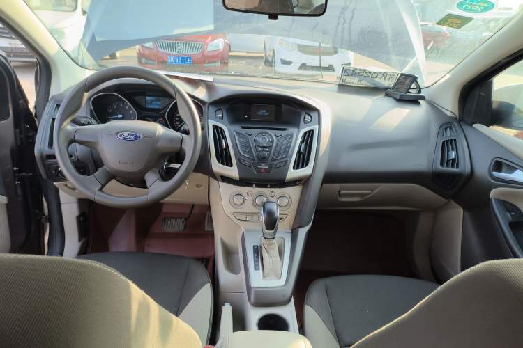 Used Ford Focus 2012 Sedan 1.6L Automatic Comfort Model
