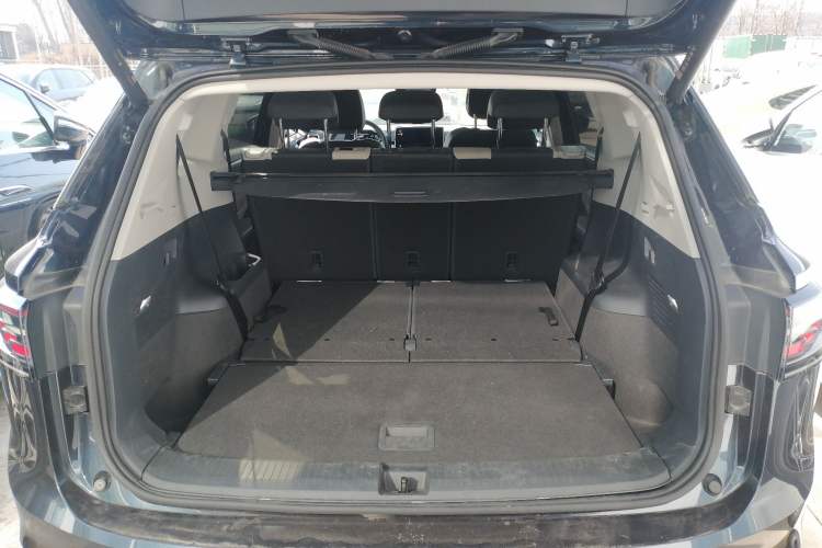 Used Volkswagen ID.6 CROZZ 2022 Long-Range PURE+ Edition