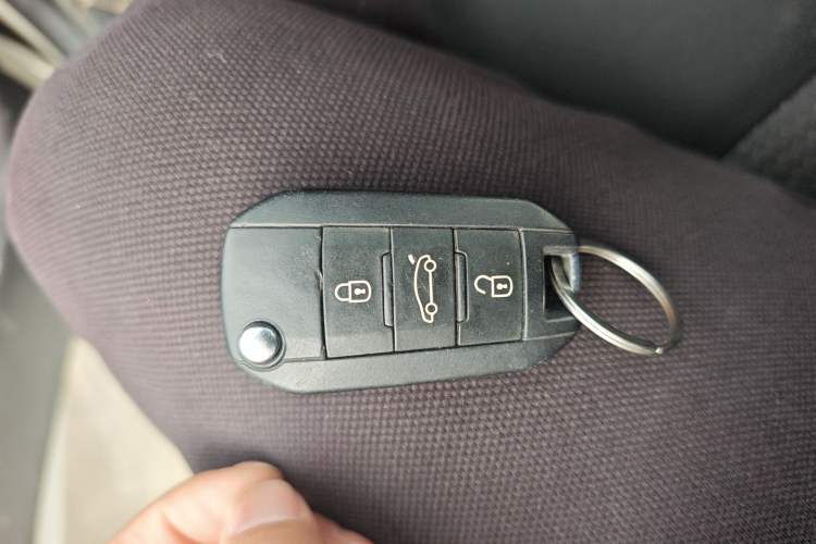 Used Peugeot 301 2014 1.6L Automatic Comfort Edition
