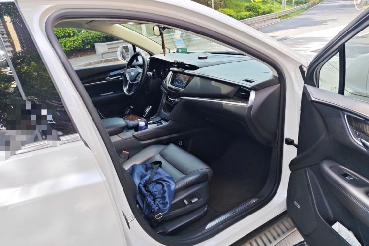 Used Cadillac XT5 2016 25T Luxury Model
