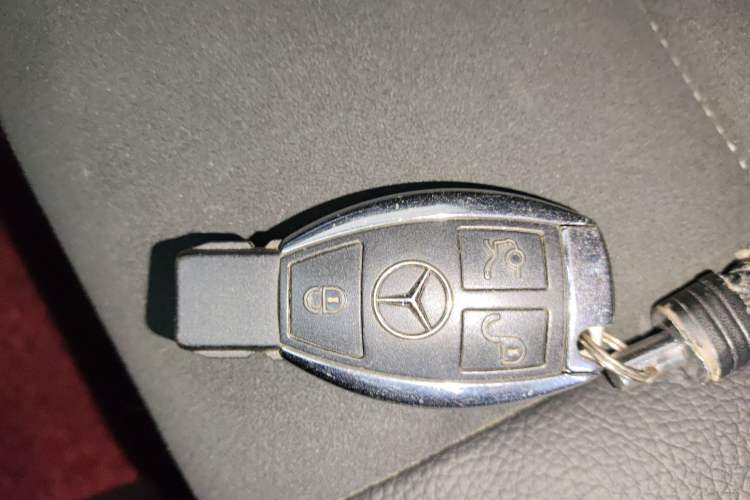 Used Mercedes-Benz GLK-Class 2015 GLK 300 4MATIC Fashion Edition Ultimate Version
