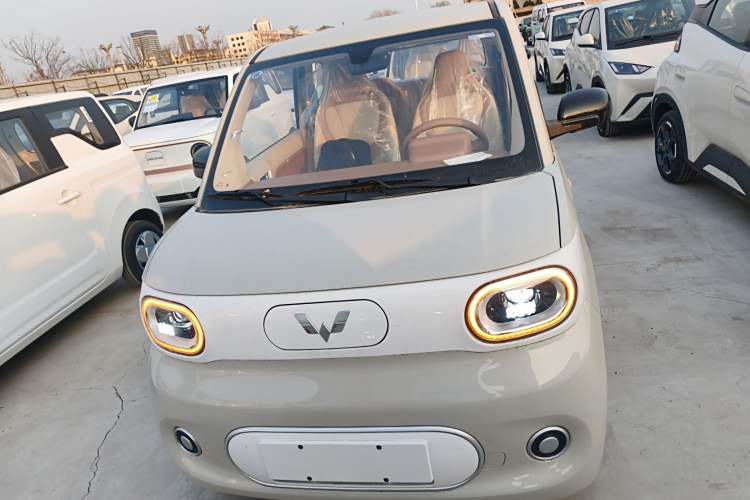 Used Wuling Hongguang MINIEV 2024 3rd Generation 215km Youth Edition
