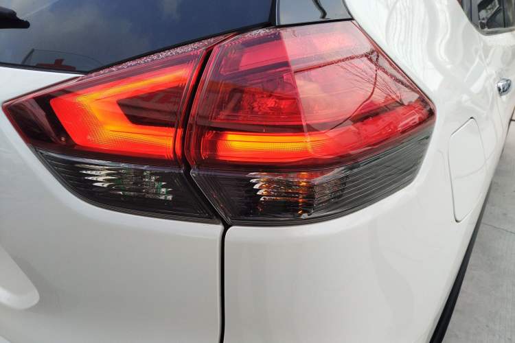 Used Nissan X-Trail 2019 2.0L CVT Smart Connect Comfort Edition 2WD