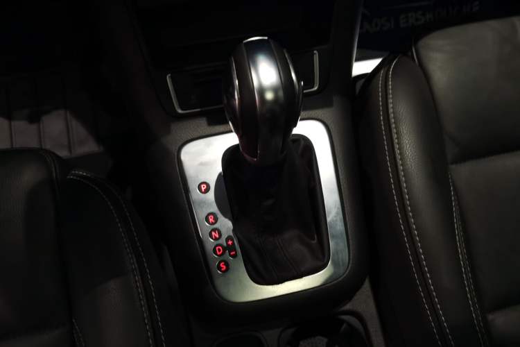 Used Volkswagen Tiguan 2017 300TSI Automatic Two-Wheel Drive Silk Road Comfort Edition
