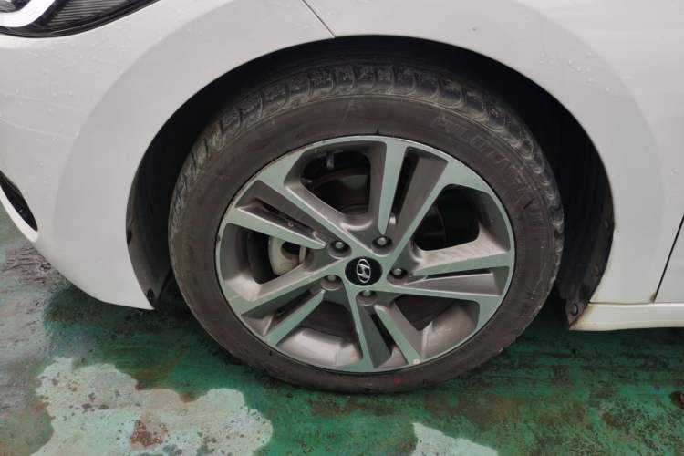 Used Hyundai Elantra 2016 1.6L Automatic ZhiXuan – Elite Version