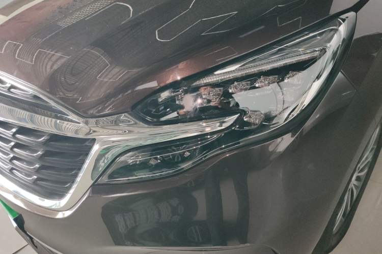 Used Buick GL8 2021 ES Landtrek 653T Comfort Edition
