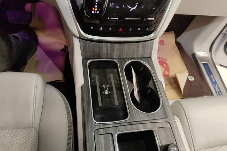 Used Buick GL8 2023 ES Lu Zun Deluxe and Yue Edition