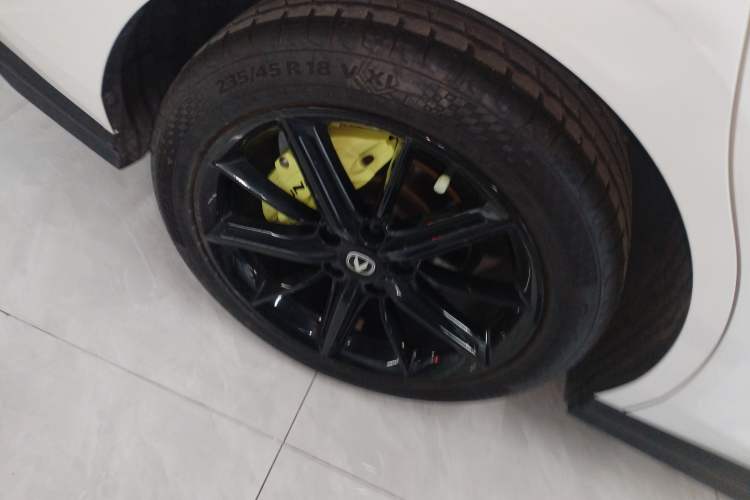 Used Changan UNI-V 2022 1.5T Prestige Version
