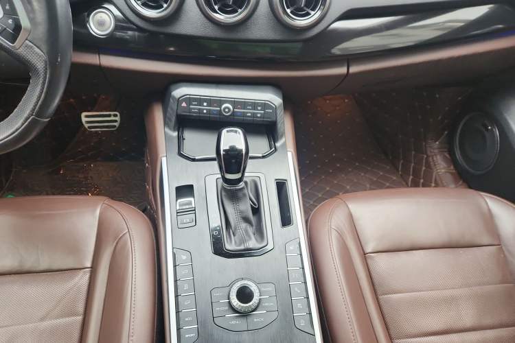 Used Wey VV7 2017 2.0T Ultra-Luxury Version