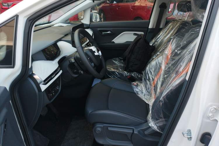 Used Bestune NAT 2023 PRO Comfortable Travel Battery-Swap Version 401km