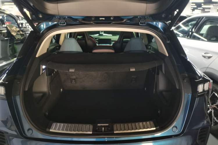 Used Lynk & Co 06 2020 1.5T YAO Halo