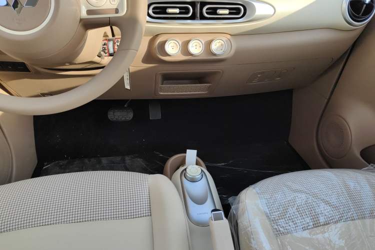 Used Wuling Hongguang MINIEV 2025 Four-Door Version Advanced Edition