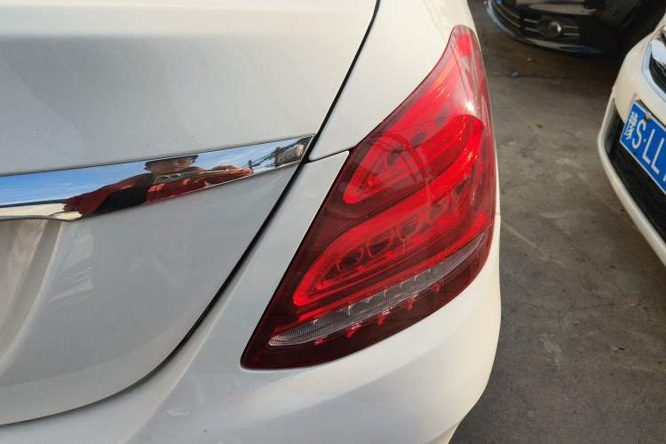 Used Mercedes-Benz C-Class 2015 C 200 L Sport Edition
