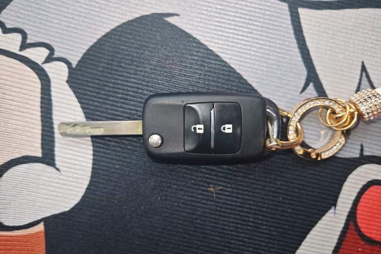 Used Oshan CX70 2016 1.6L manual luxury version
