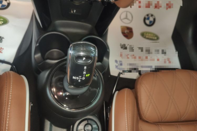 Used  MINI 2022 Updated 1.5T COOPER Artist Five-Door Edition
