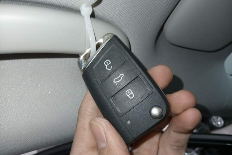 Used Volkswagen Magotan 2025 Revised Version Zhongxiang Edition 330TSI DSG Luxury Trim
