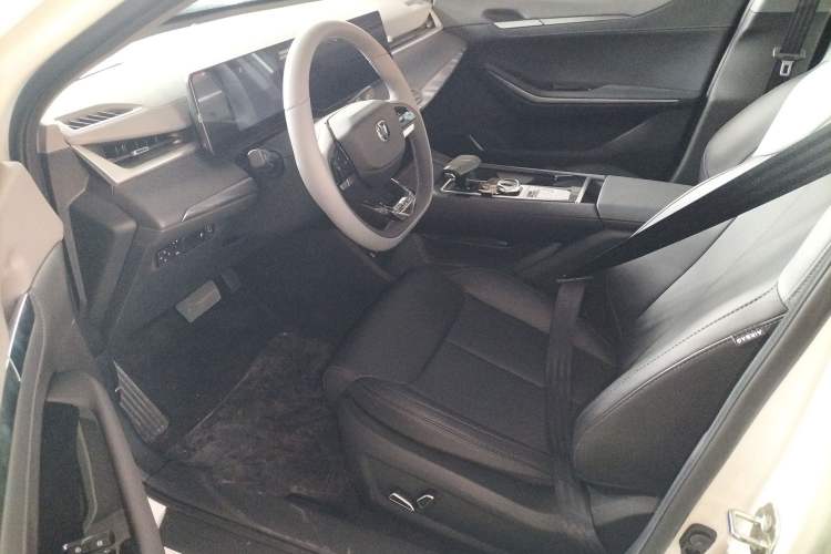 Used Changan Ruicheng PLUS 2023 1.5T DCT Prestige Edition