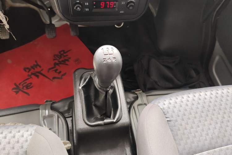 Used Wuling Zhiguang 2020 1.2L Practical Model China VI LSI
