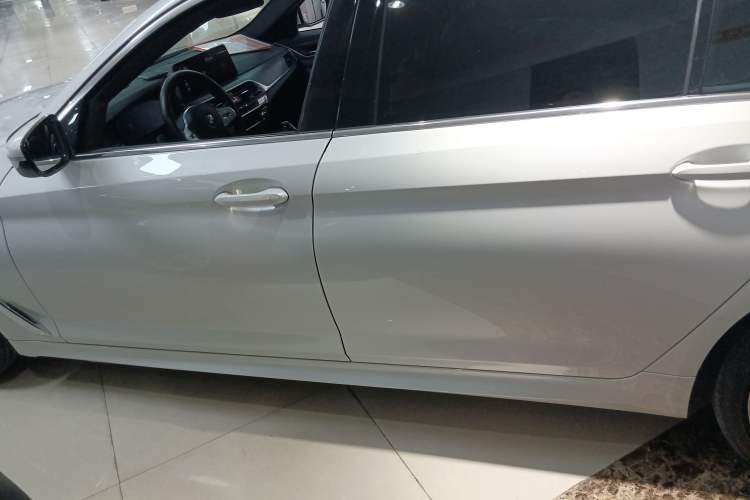 Used BMW 5 Series 2022 Second Facelift 530Li Leading Edition M Sport Package
