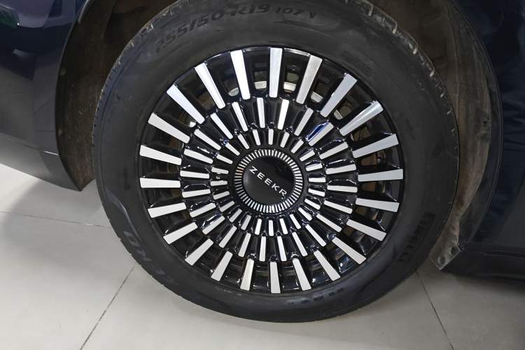 Used Zeekr 009 2022 WE Edition
