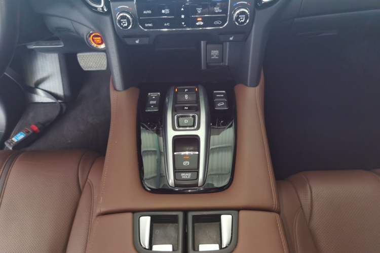 Used Honda UR-V 2020 370TURBO Two-Wheel Drive Luxury Edition
