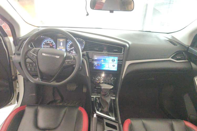 Used Venucia D60 2018 1.6L CVT Smart Connect Elite Edition
