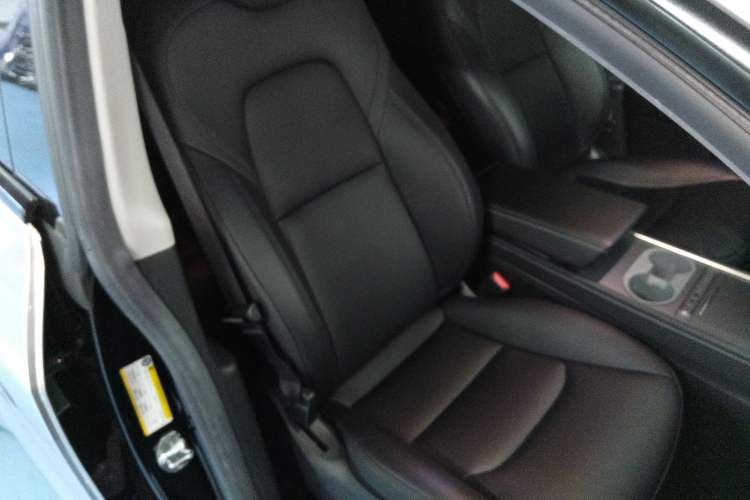 Used Tesla Model Y 2022 Rear-Wheel-Drive Version