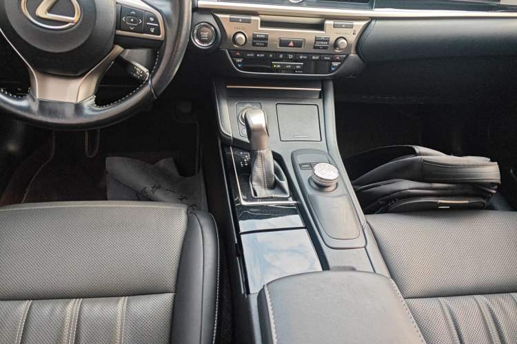 Used Lexus ES 2015 200 Elite Edition
