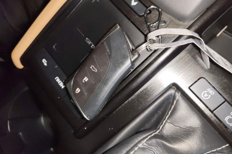 Used Lexus ES 2020 200 Excellence Edition