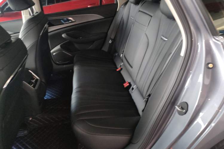 Used Hongqi H5 2023 1.5T DCT Smart Connect Flagship Edition
