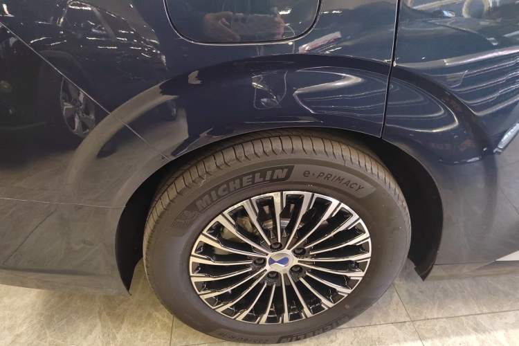 Used Denza D9 2022 DM-i 970 Four-Wheel Drive Flagship Model