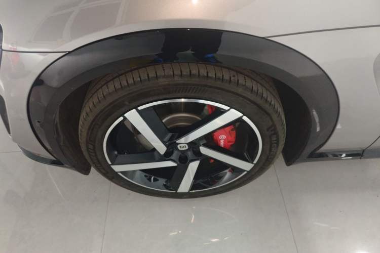 Used  YU7 2025 Ultra-Long Range High-Performance All-Wheel-Drive Max Edition
