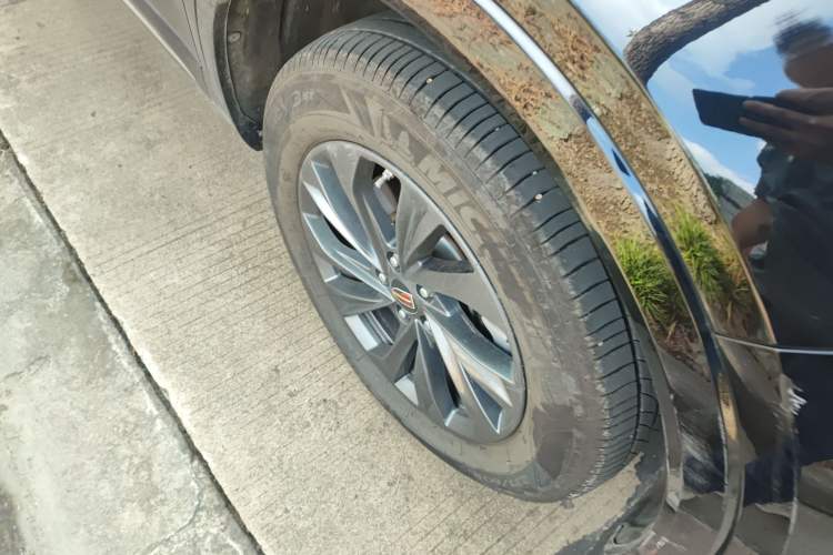 Used Hongqi HS5 2023 2.0T Qixiang Pro Edition
