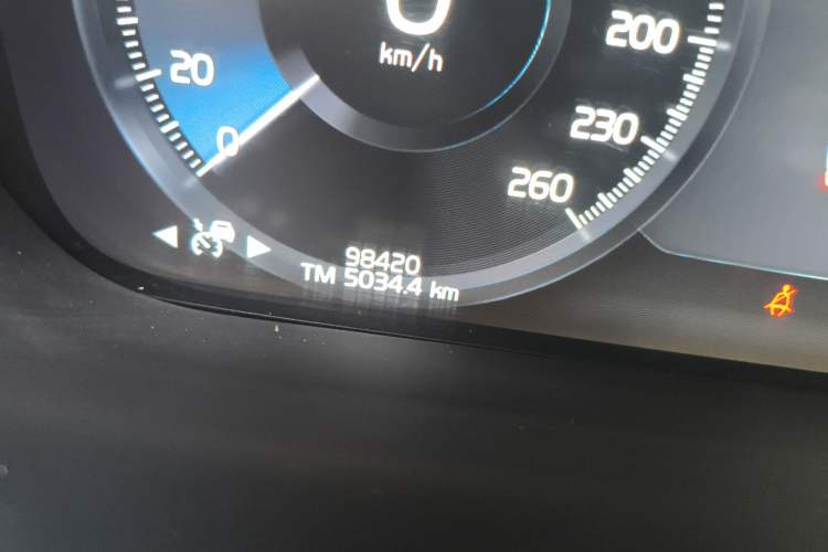 Used Volvo XC60 2019 T5 4x4 Zhiyuan Sport Edition China V Standard
