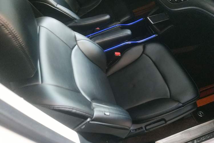 Used Honda Elysion 2016 2.4L Classic Edition
