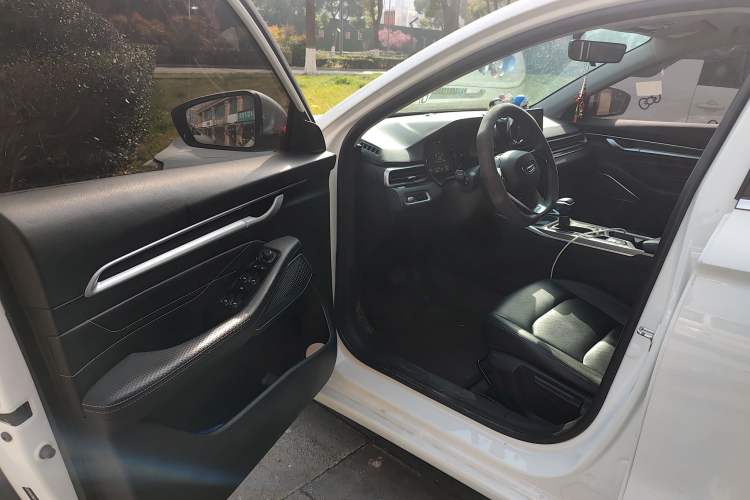 Used Geely Auto Emgrand 2022 4th Generation 1.5L CVT Luxury Model