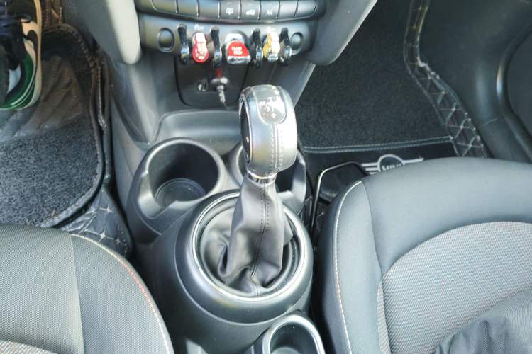 Used  MINI 2016 1.2T ONE Pioneer Edition