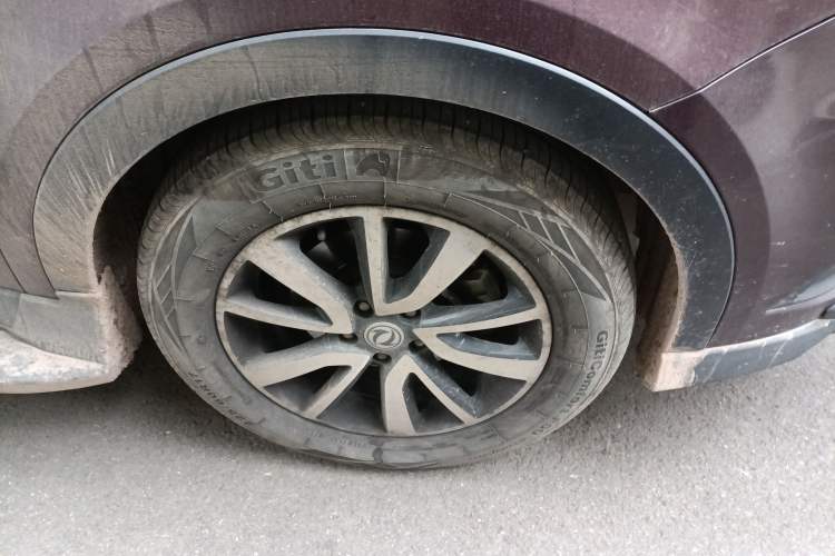 Used Dongfeng Fengon 580 2016 1.5T Manual Luxury Version