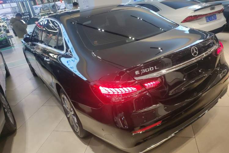 Used Mercedes-Benz E-Class 2023 Restyled E 300 L Sporty and Stylish Edition
