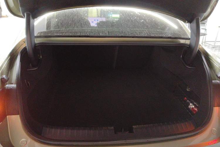 Used  SU7 2024 Rear-Drive Ultra-Long Range Advanced Pro-Level Intelligent Driving Version
